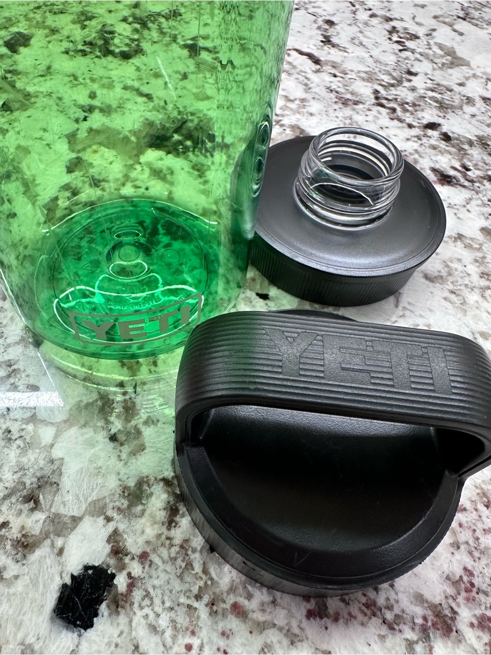 YETI Yonder Water Bottle 1L / 34oz with Chug Cap Canary Green $38